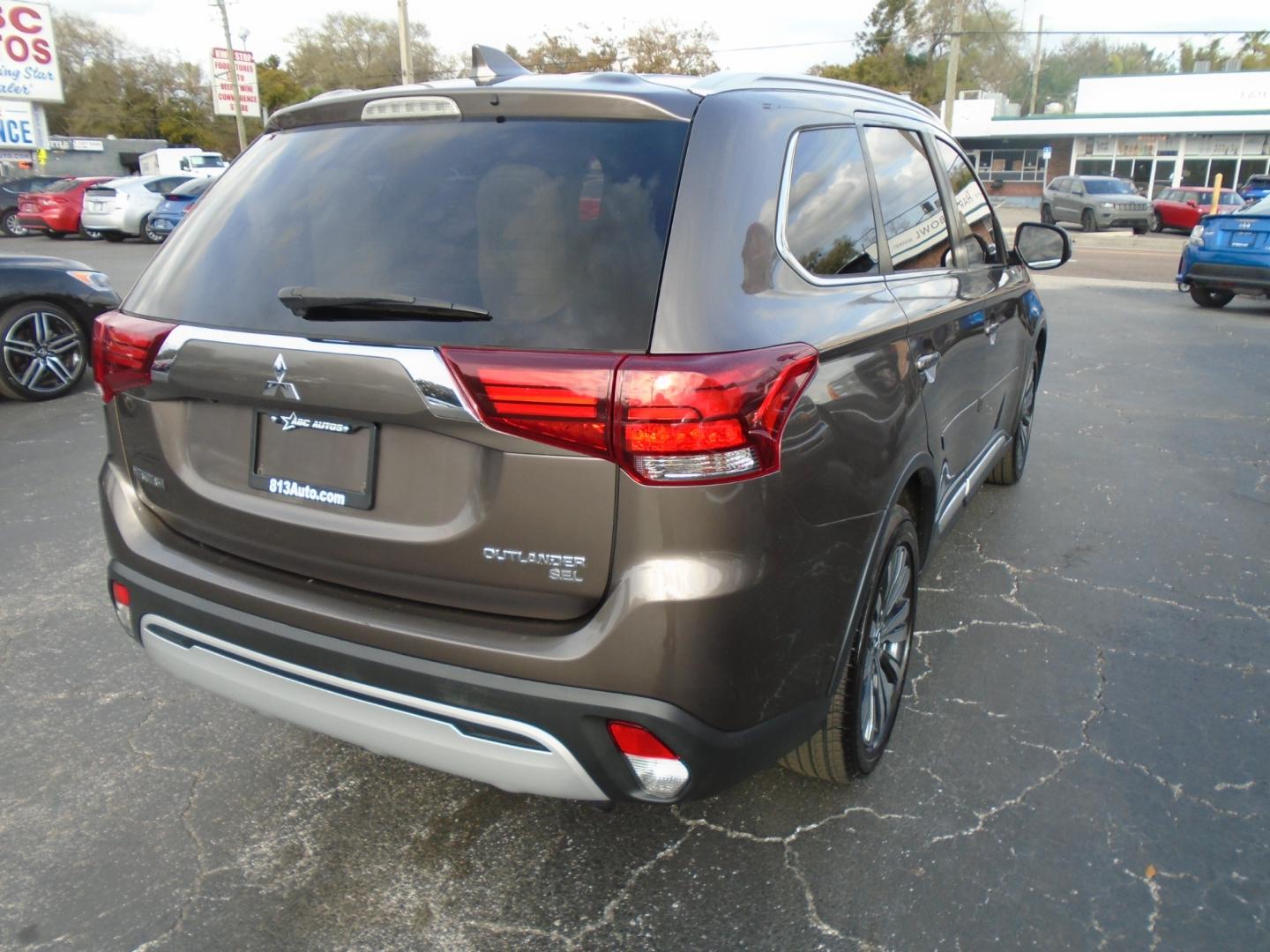 2019 Mitsubishi Outlander (JA4AD3A33KZ) , located at 6112 N Florida Avenue, Tampa, FL, 33604, (888) 521-5131, 27.954929, -82.459534 - Photo#3